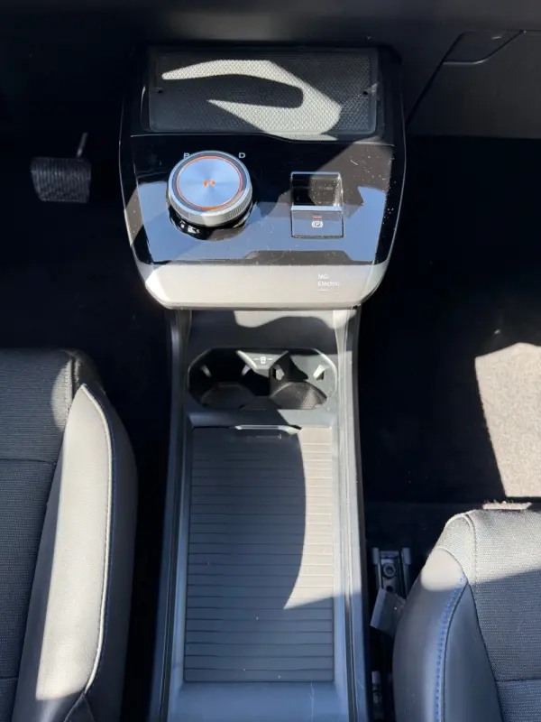 MG MG4 64 kWh Luxury 18