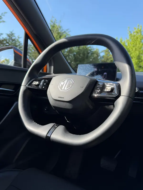 MG MG4 64 kWh Luxury 10