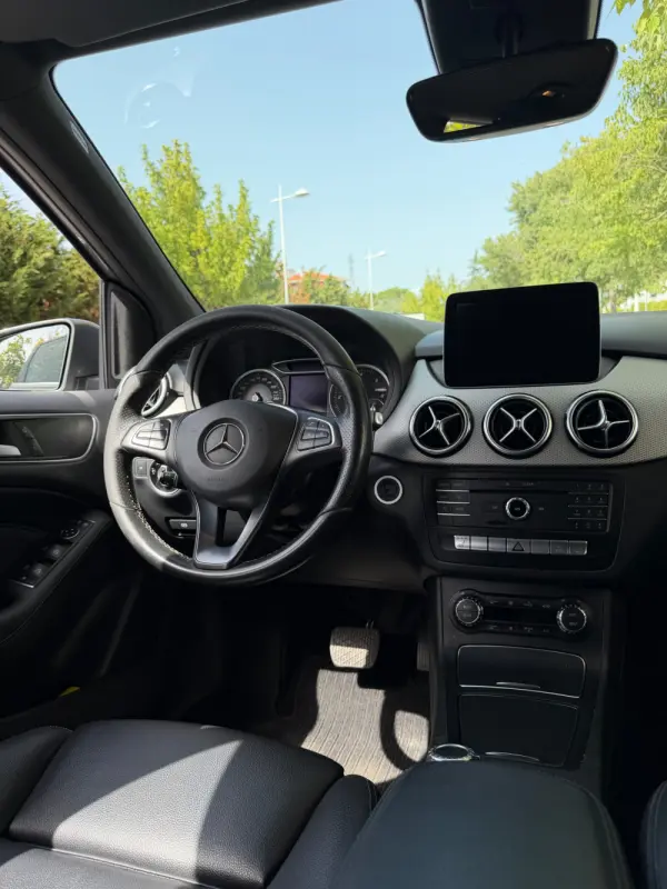 Mercedes-Benz B 180 d 7G-DCT 8