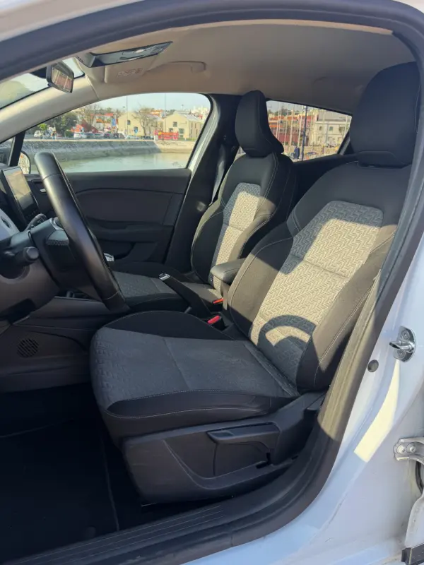 Renault Clio 1.5 Blue dCi Intens 10