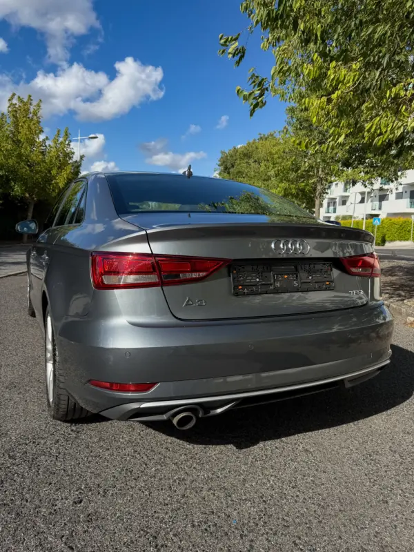 Audi A3 Limousine 1.0 TFSI Sport 5