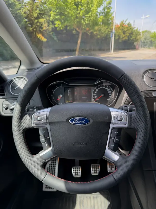 Ford S-Max 2.2 TDCi Titanium 7L 3