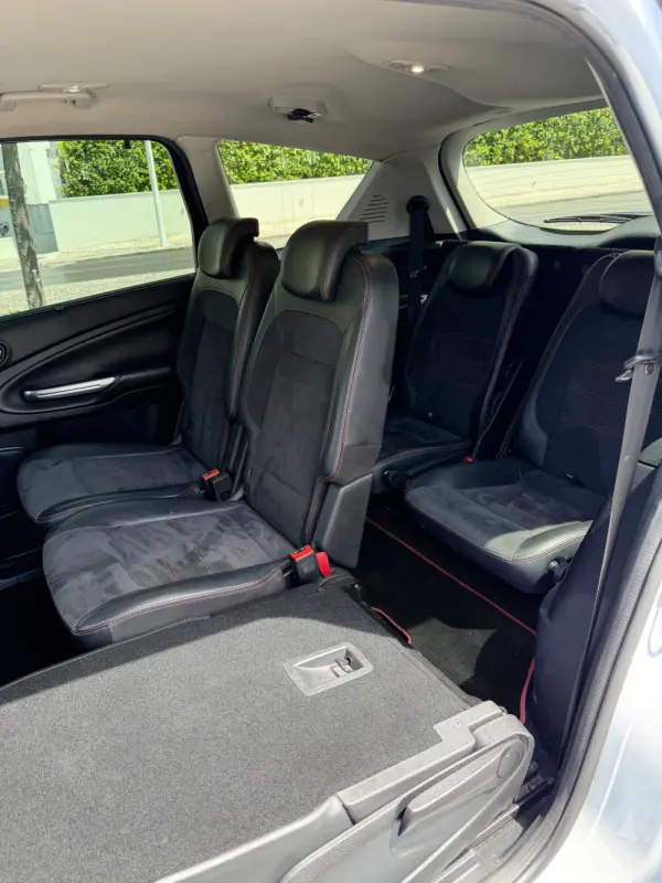 Ford S-Max 2.2 TDCi Titanium 7L 12