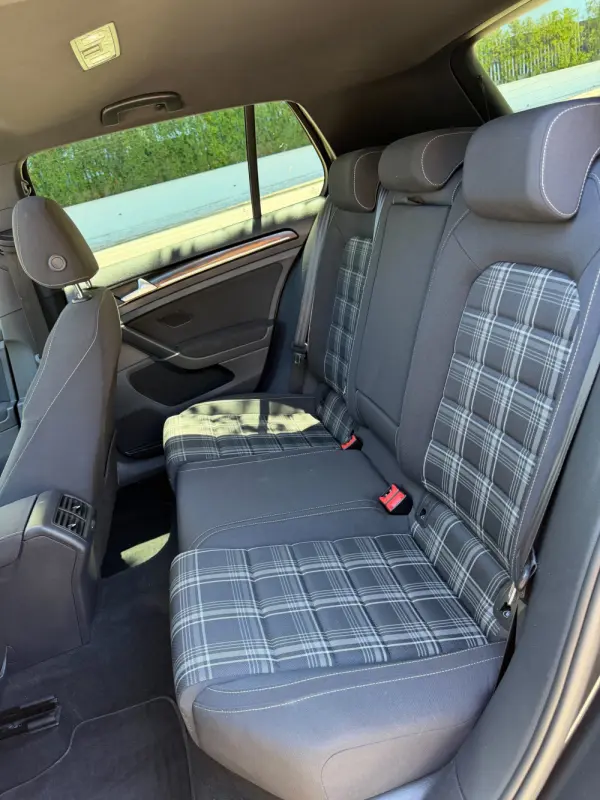 Volkswagen Golf GTD 29