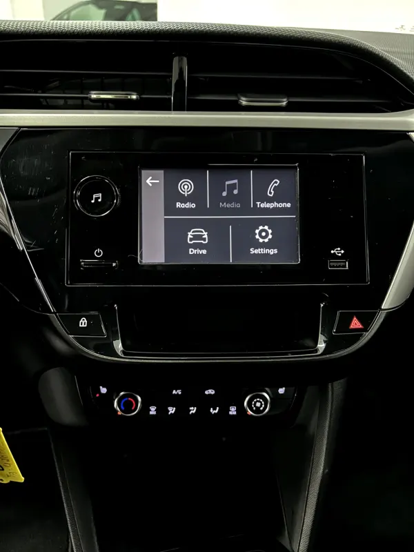 Opel Corsa 1.2 T Elegance 12