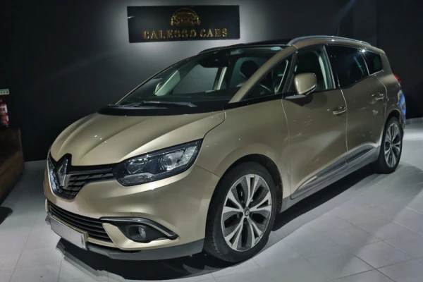 Renault Grand Scénic 8
