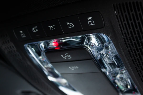 Mercedes-Benz CLA 180 Amg 14