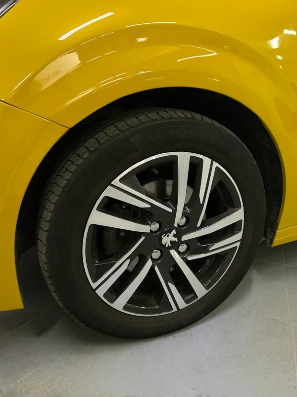Peugeot 208 3