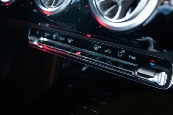 Mercedes-Benz CLA 180 Amg 12