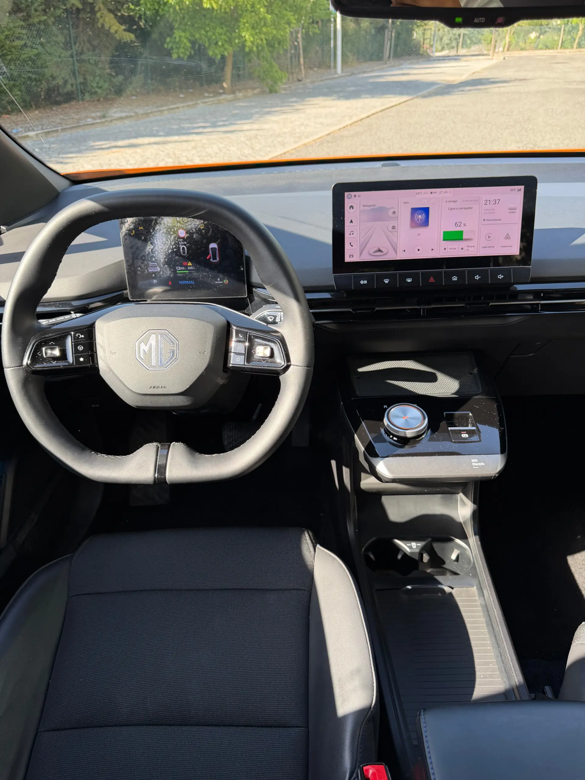 MG MG4 64 kWh Luxury 16