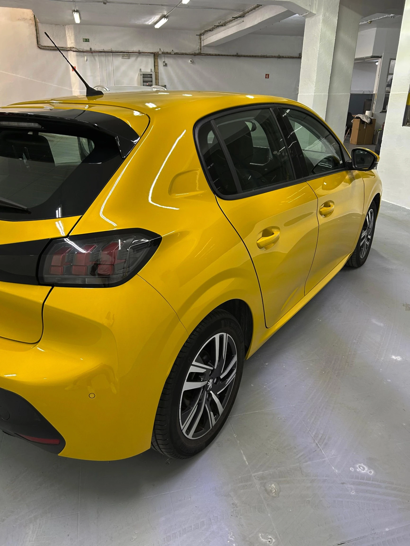 Peugeot 208 2