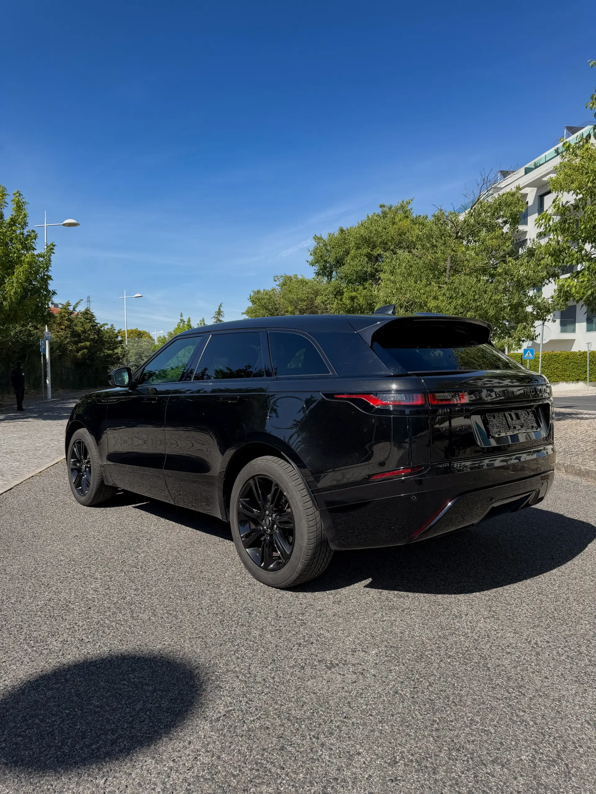 Land Rover Range Rover Velar 2.0 P400e AWD S 8