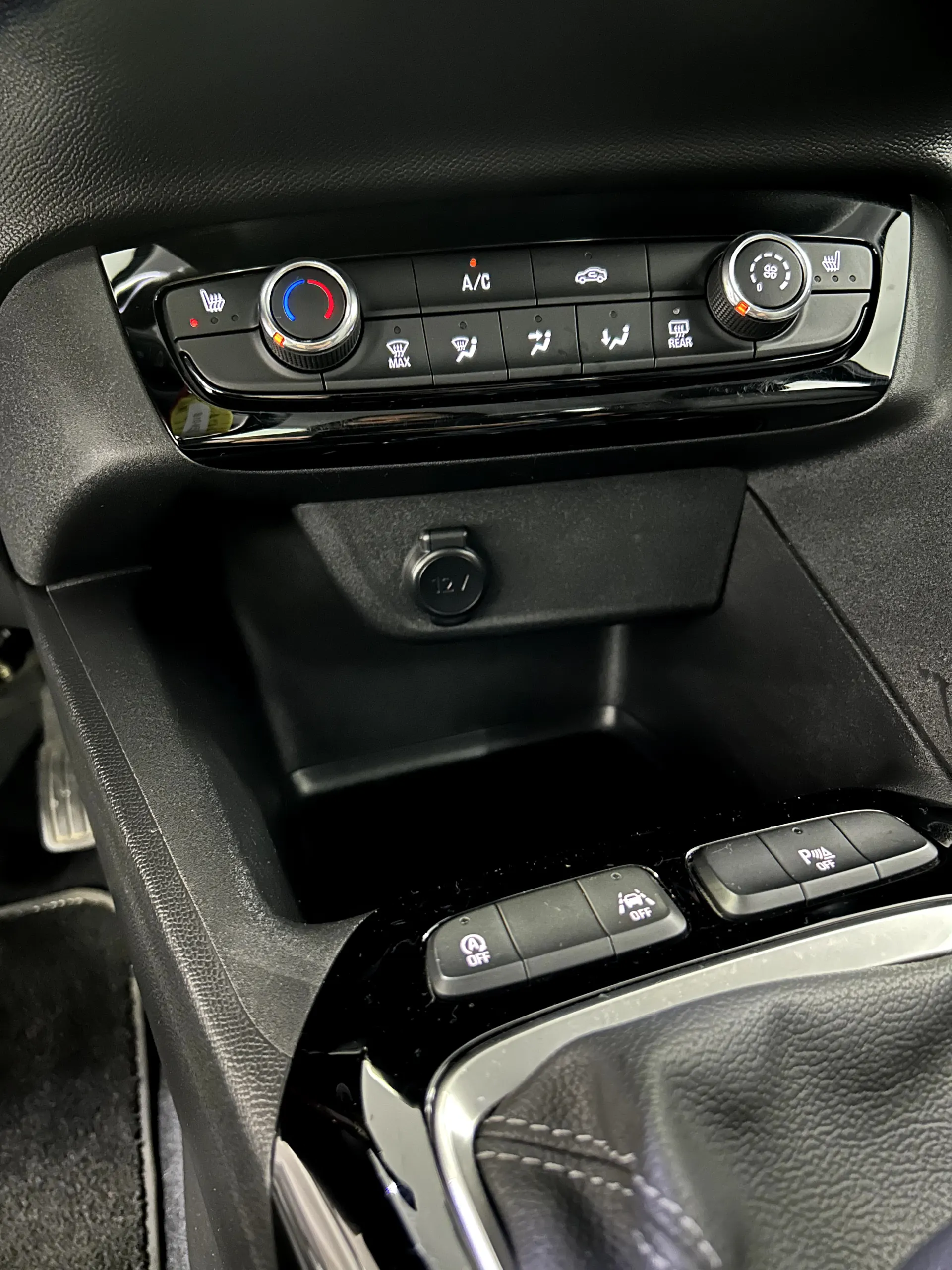 Opel Corsa 1.2 T Elegance 15