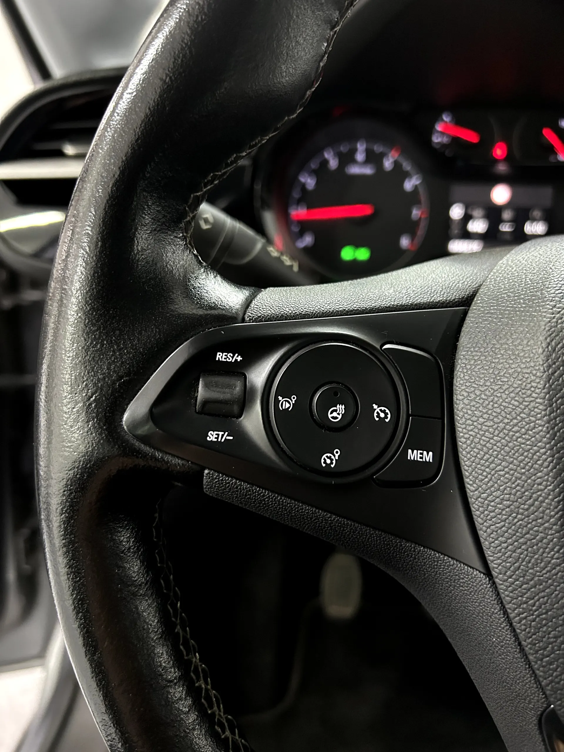 Opel Corsa 1.2 T Elegance 9