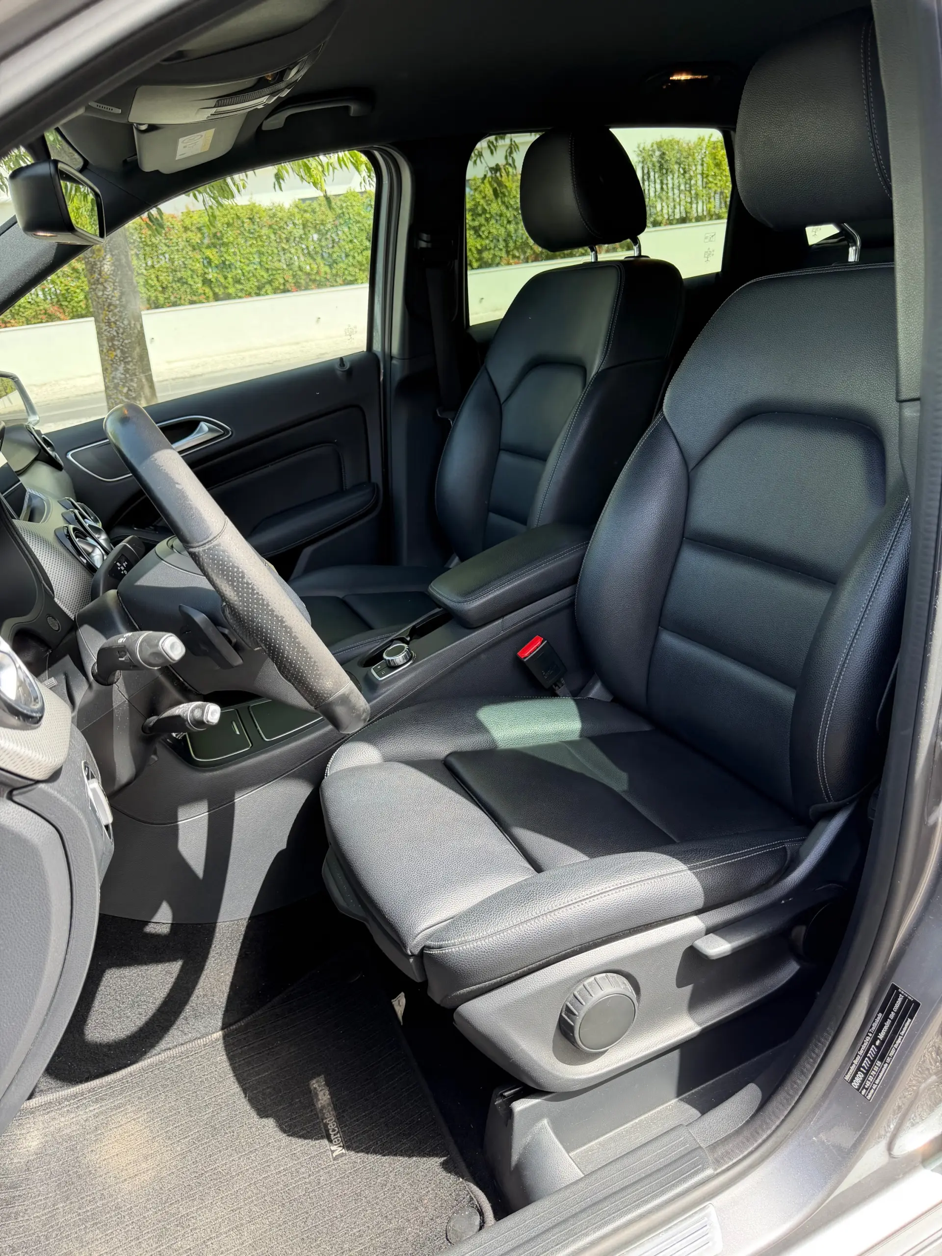 Mercedes-Benz B 180 d 7G-DCT 13