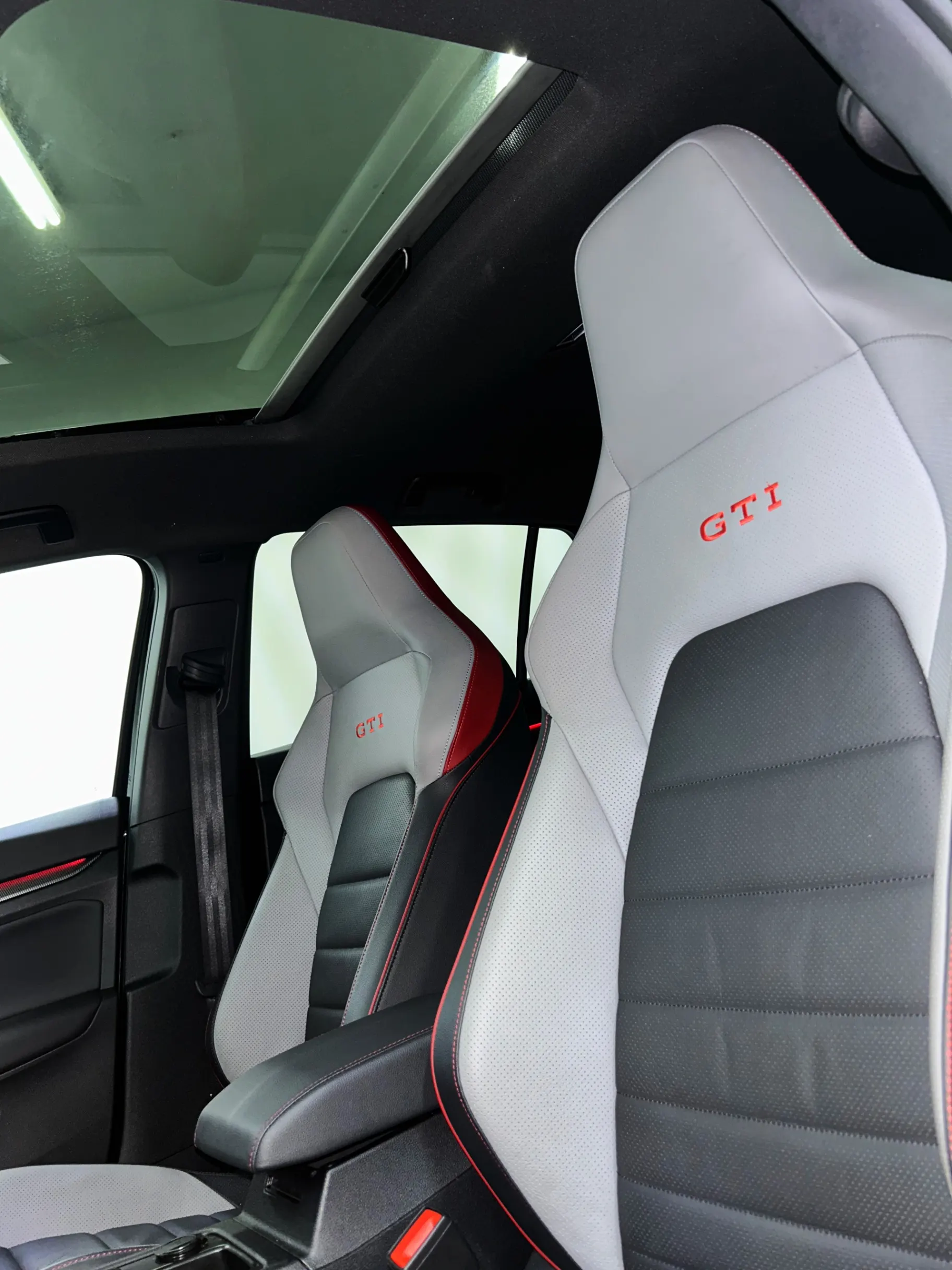 Volkswagen Golf 2.0 TSI GTI Clubsport DSG 10