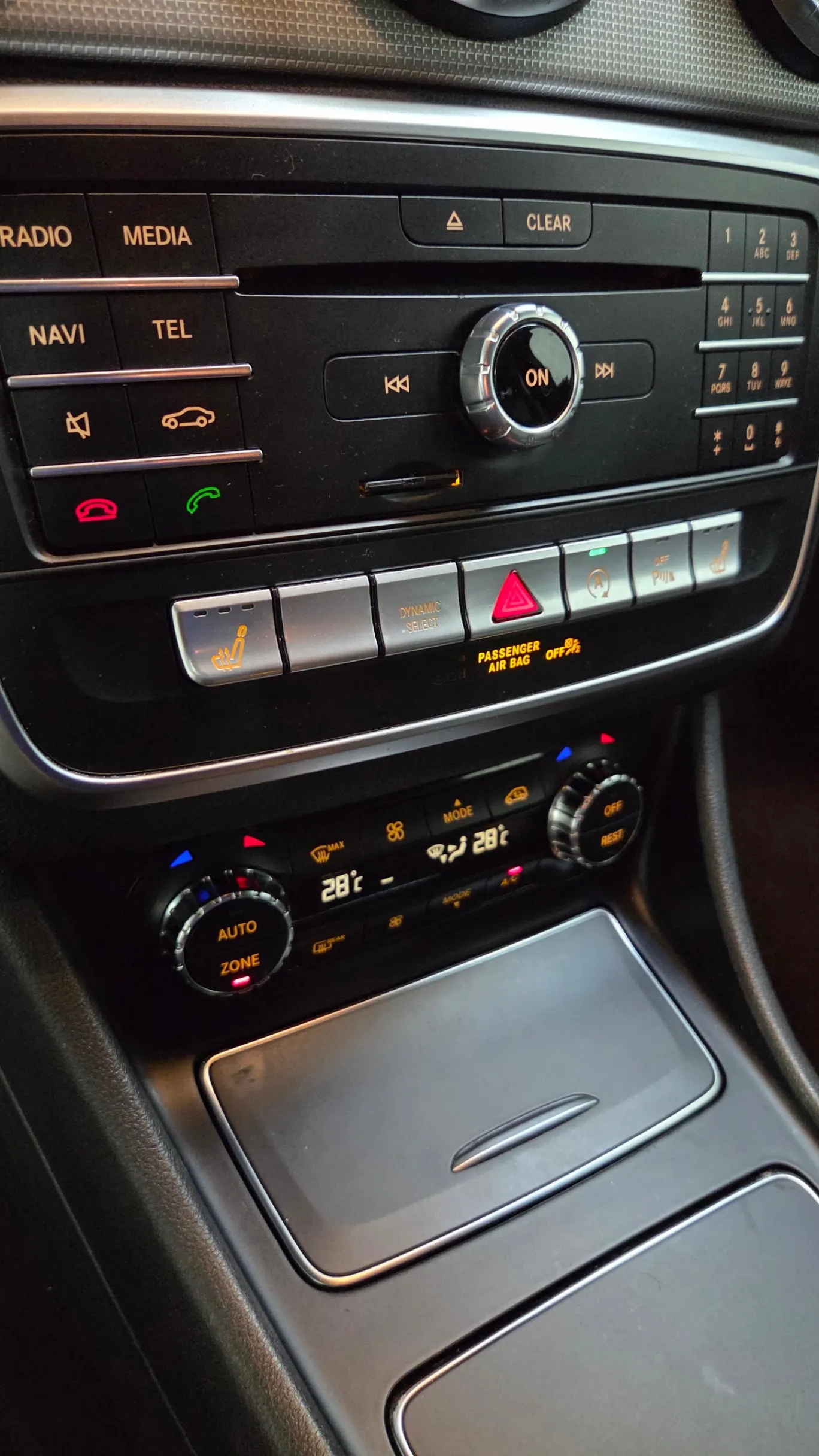 Mercedes-Benz CLA 200 d Shooting Brake Urban Aut. 13