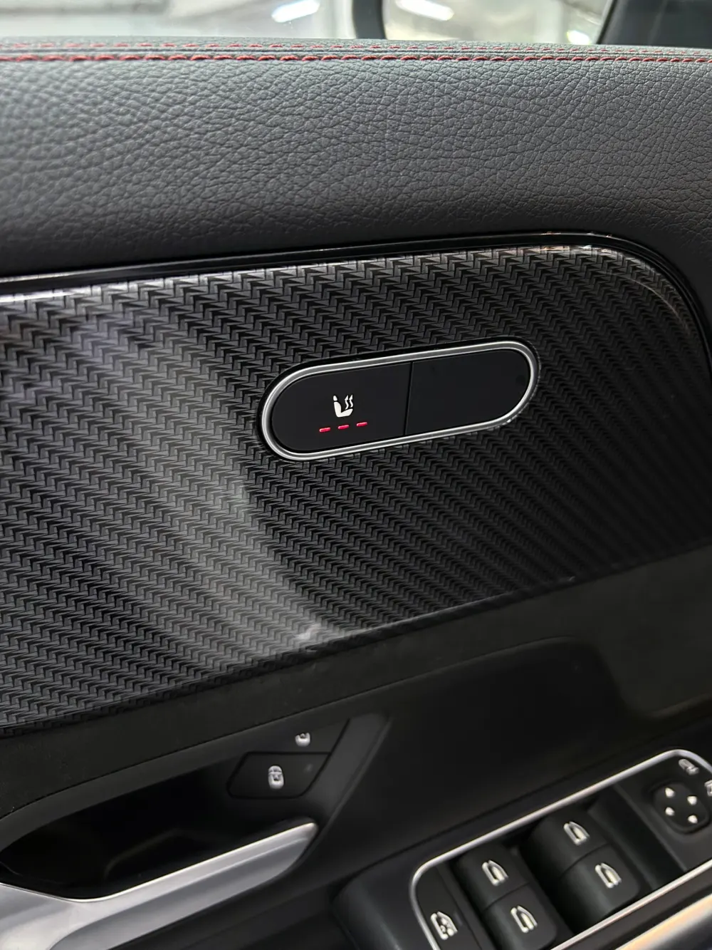 Mercedes-Benz GLA 200 d AMG Line 12