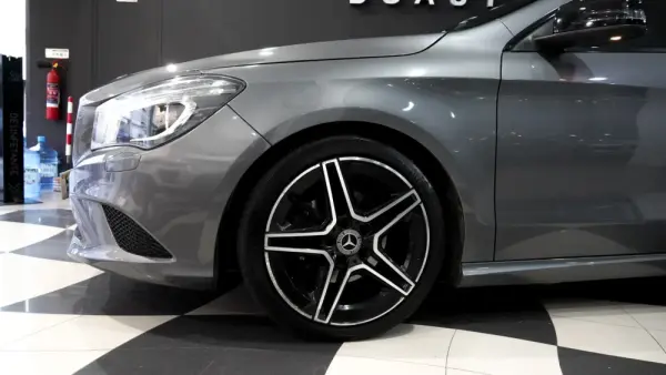 Mercedes-Benz CLA 220 4