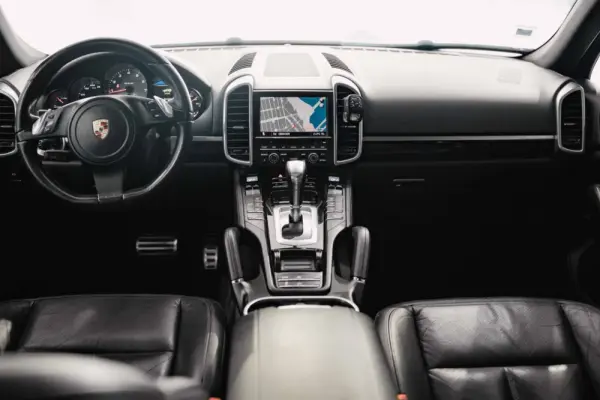 Porsche Cayenne S HYBRID 8
