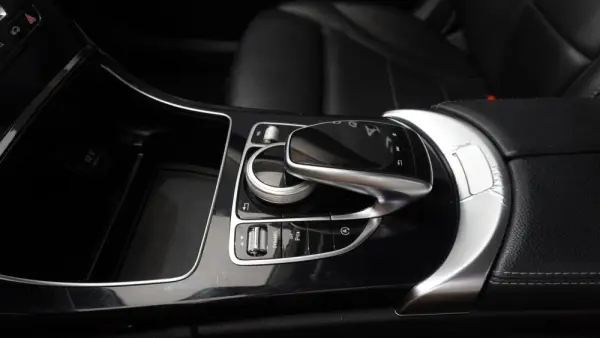 Mercedes-Benz C 180 (BlueTEC) d Station 7G-TRONIC Avantgarde 38