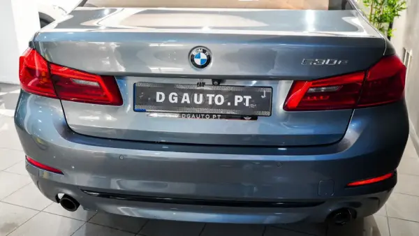 BMW 530 Pack M 12