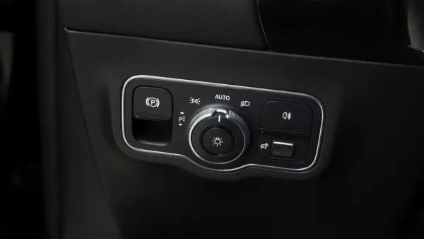 Mercedes-Benz GLA 200 d Progressive 15