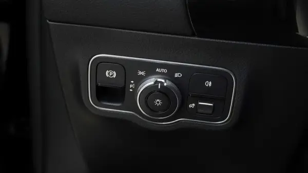 Mercedes-Benz GLA 200 15