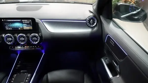 Mercedes-Benz GLA 200 d Progressive 43