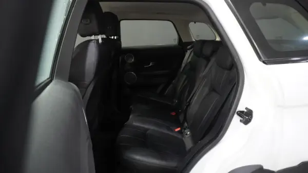 Land Rover Range Rover Evoque 2.0 eD4 SE Dynamic 11