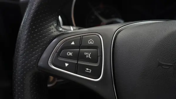 Mercedes-Benz C 180 (BlueTEC) d Station 7G-TRONIC Avantgarde 25