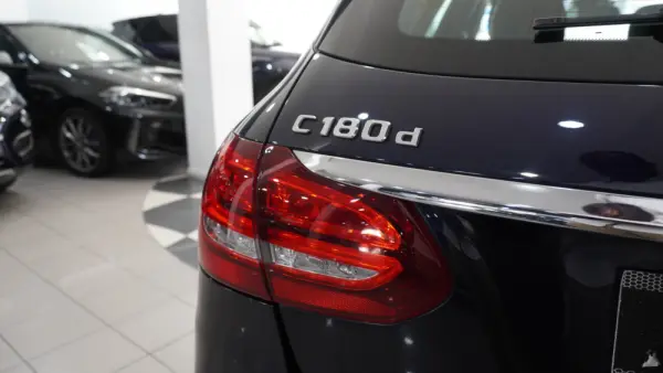 Mercedes-Benz C 180 (BlueTEC) d Station 7G-TRONIC Avantgarde 9