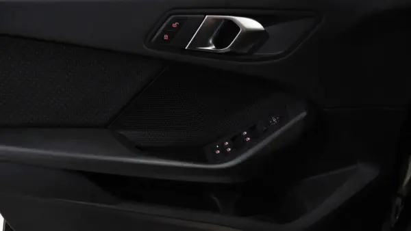 BMW 116 D Automatica 11