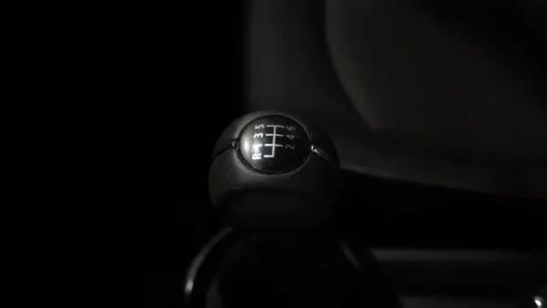 MINI 3 Portas Cooper D 28