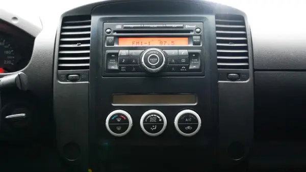 Nissan Navara Outro 12