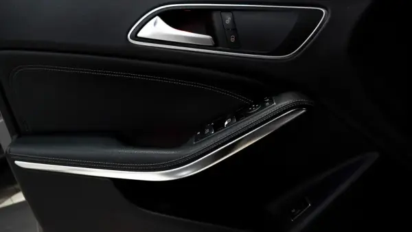 Mercedes-Benz CLA 220 10