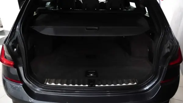 BMW 320 d Touring Pack M Auto 9