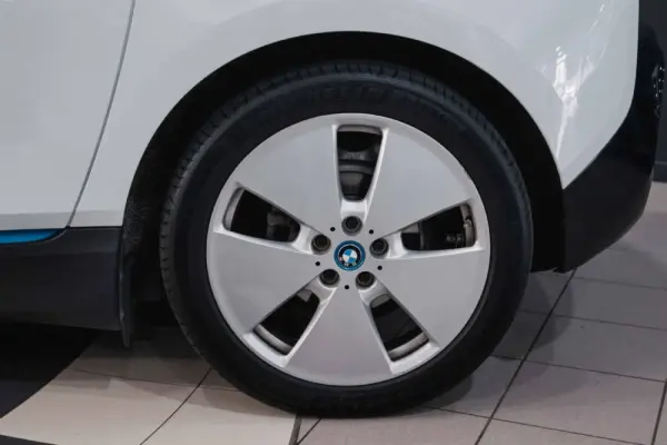 BMW i3 120Ah 28