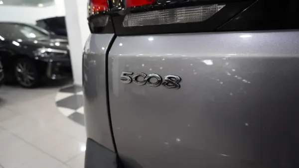 Peugeot 5008 1.2 PureTech Allure Pack 10
