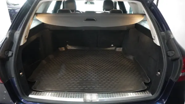 Mercedes-Benz C 180 (BlueTEC) d Station 7G-TRONIC Avantgarde 10