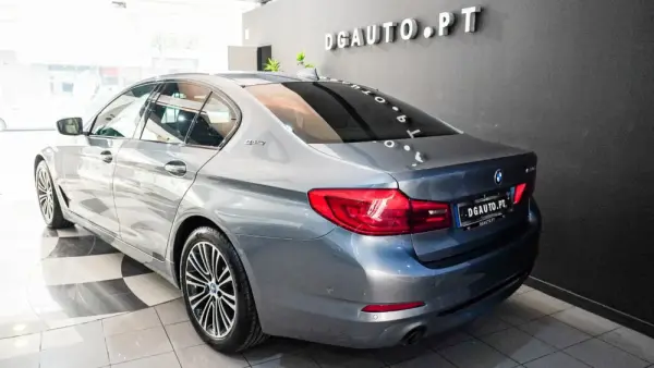 BMW 530 Pack M 8