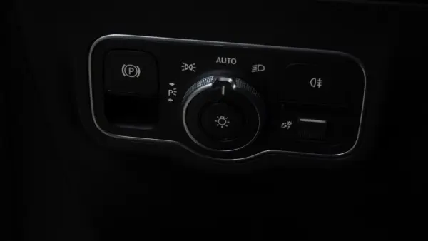 Mercedes-Benz GLA 200 19