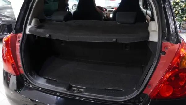 Suzuki Swift 1.6 Sport 8