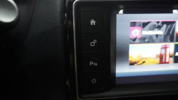 Jaguar XE 2.0 D Prestige 26