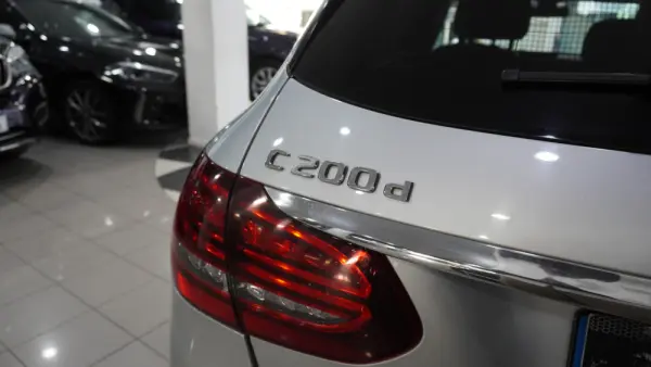 Mercedes-Benz C 200 8