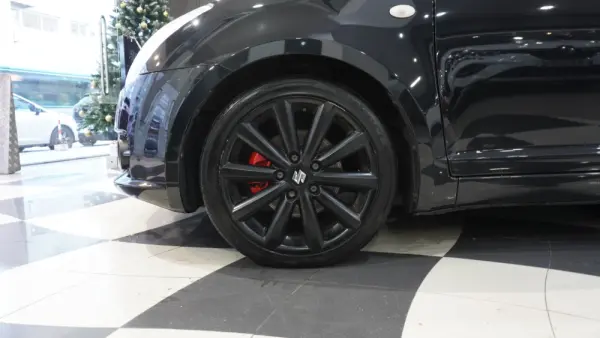 Suzuki Swift 1.6 Sport 6