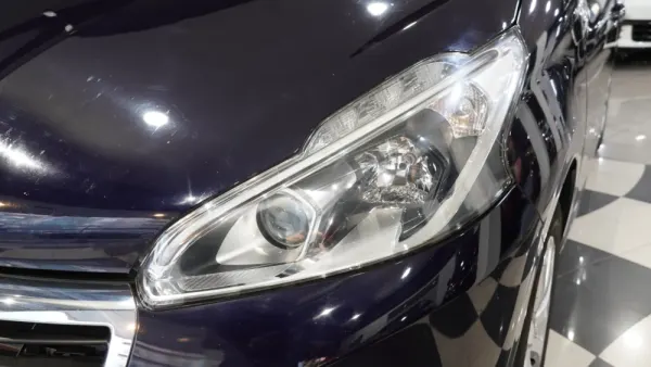 Peugeot 208 1.0 VTi Active 7