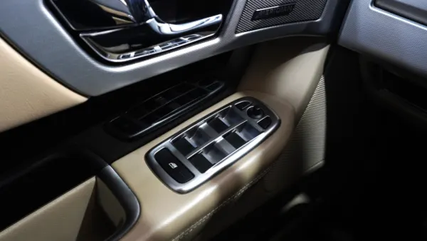 Jaguar XF 3.0 D V6 Luxury 19