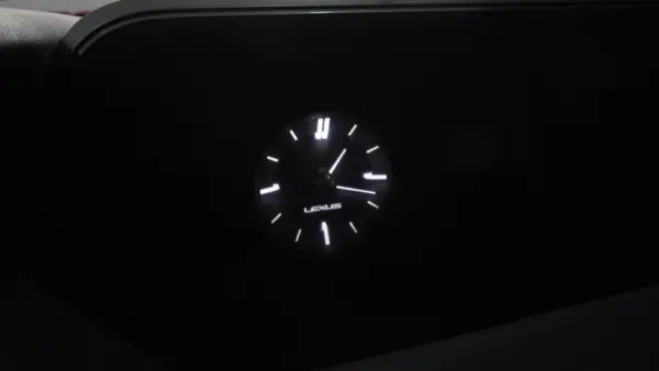 Lexus UX 250h Business 29