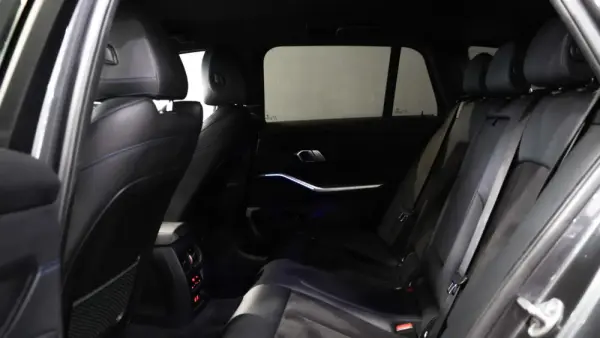 BMW 320 d Touring Pack M Auto 21